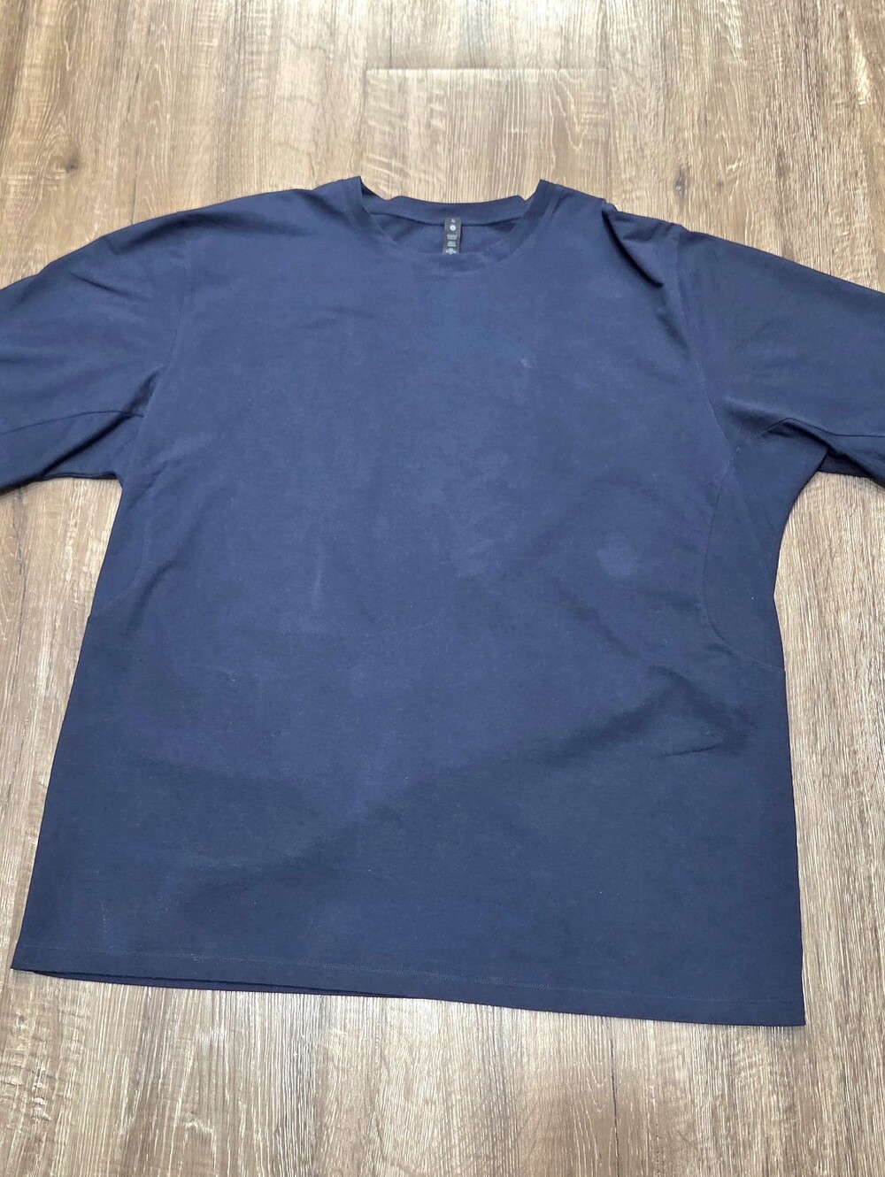 Lululemon Men's Pre-owned Athletic Wear Tshirt Size XL Blue Navy.